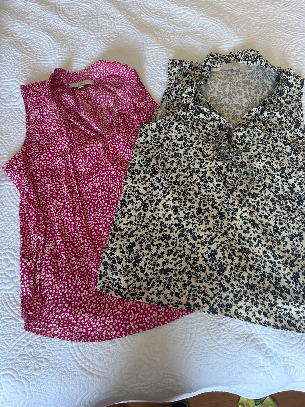 LOFT Size Medium Lot of 2 Sleevesless V-Neck Ruffled Shell Top